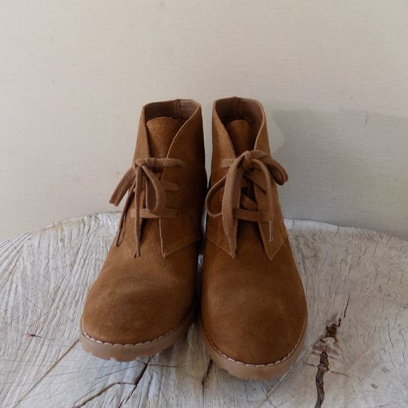 SUSINA BROWN SUEDE LACE UP BOOTIES - Picture 2 of 6